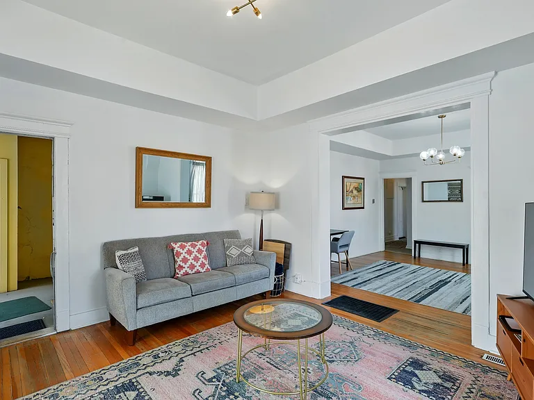 223 Edith Blvd SE — Photo 11