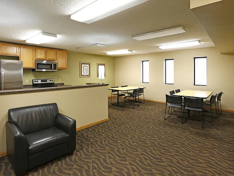 Cedarview Commons — Photo 7