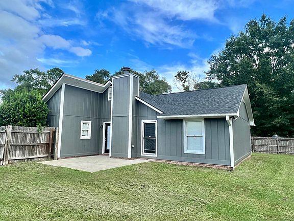 3rd image of 5611 La Costa Dr