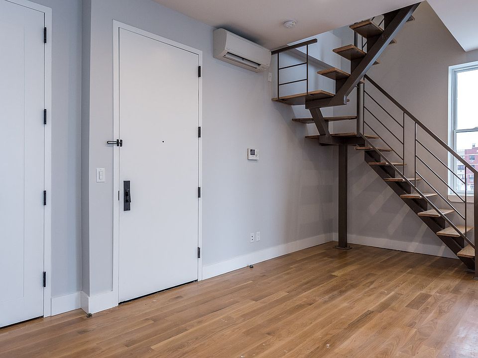 1st image of 34 Belvedere St #4A