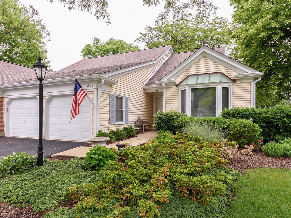 1st image of 806 Pine Forest Ln