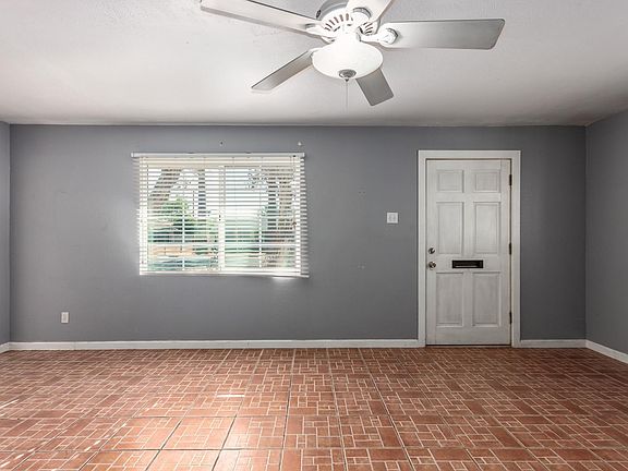 5th image of 3044 W Mariposa St