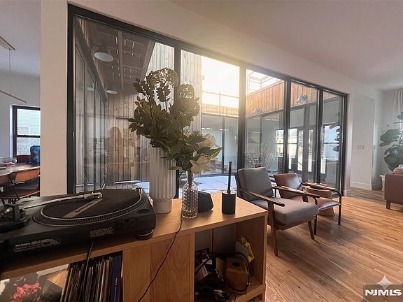 3rd image of 7 Naugle St