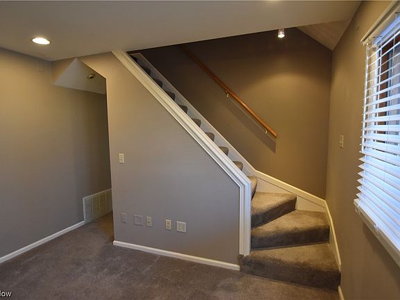 4th image of 2035 Wakefield Ave