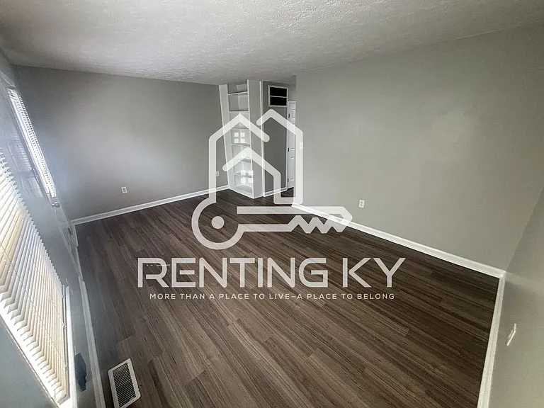 104 Strawberry Ln — Photo 15