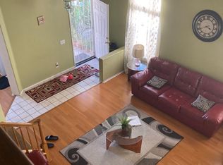 1072 Sunbeam Ln, Corona, CA 92881