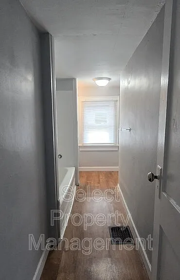 1726 Tecumseh St — Photo 16