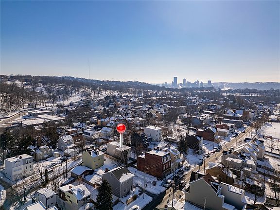 2nd image of 2923 Frederick St