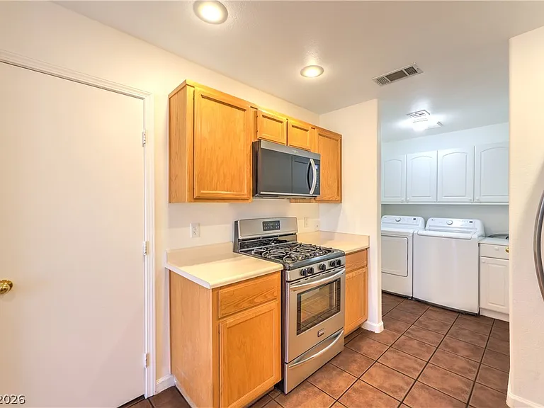 8136 Autumn Star Ave — Photo 8