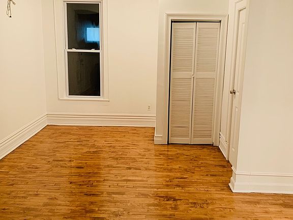 3rd image of 2706 W Cortez St APT 3N