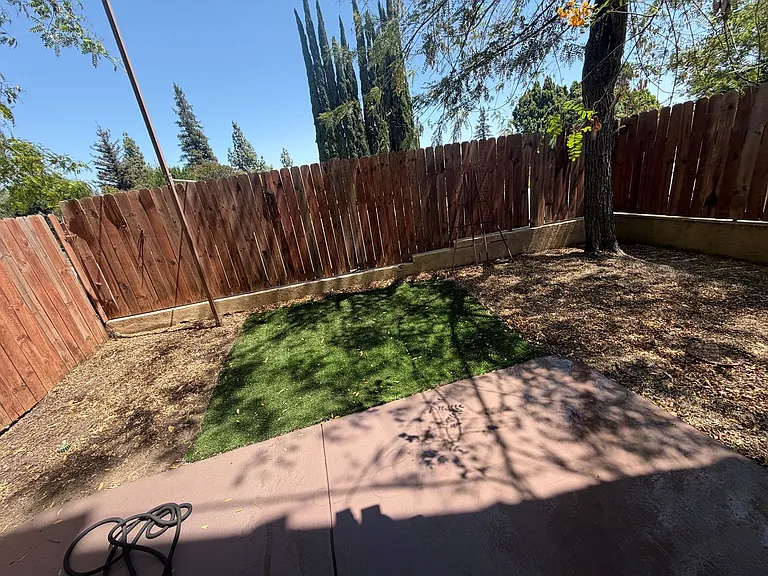 23130 Sherman Pl — Photo 52