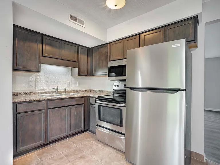1108 Pembroke Oak Grove Rd #19 — Photo 10