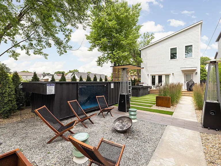 1409 Linden St #ID1028898P — Photo 35