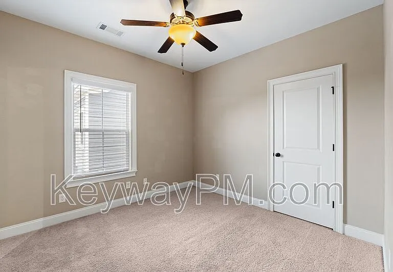 507 Windermere St — Photo 17