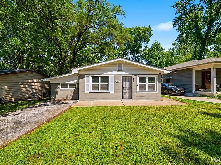191 Bascom Dr — Photo 1