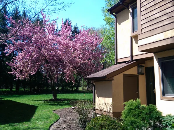 4416 Sayre Dr, Princeton, NJ 08540