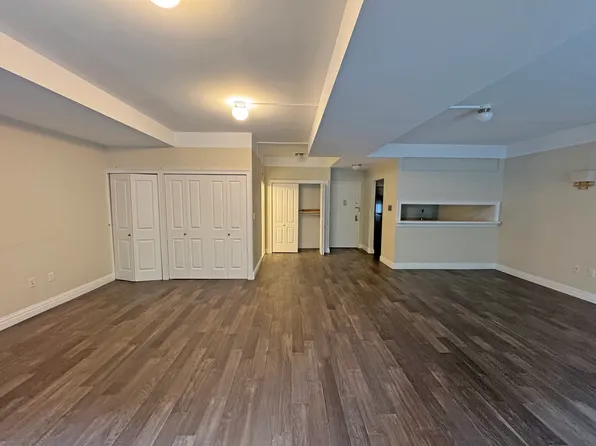 280 Rector Place image 6 of 17