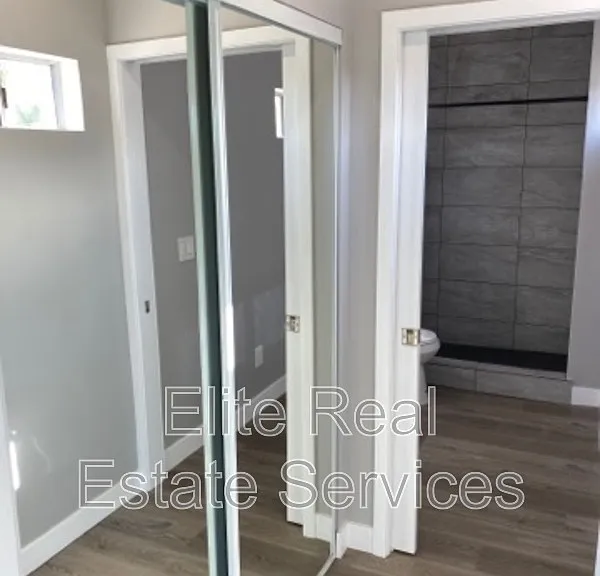 6375 Osler St — Photo 10