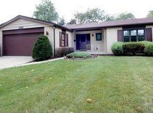 3216 N Volz Dr E, Arlington Heights, IL 60004