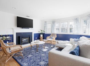 129 Lynncliff Rd, Hampton Bays, NY 11946