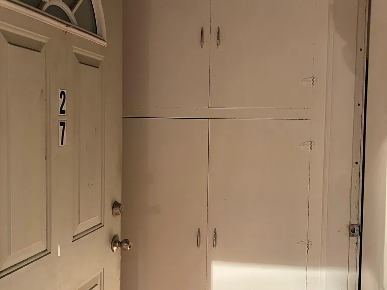 27 Violet St #1 — Photo 4