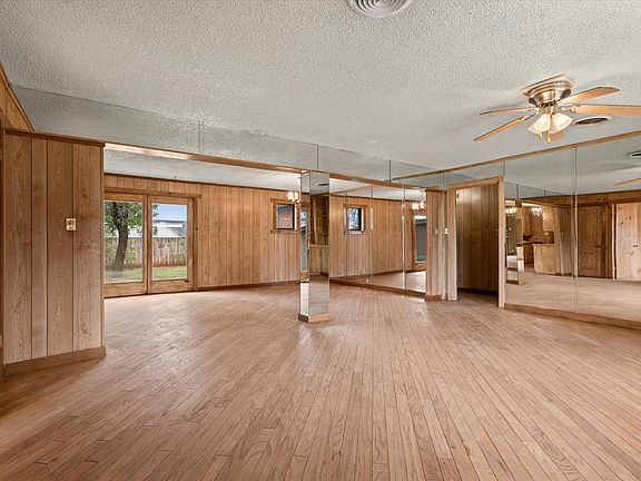 5th image of 101 N 22nd Pl