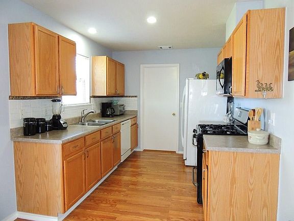 3rd image of 9211 Dunain Park Ct