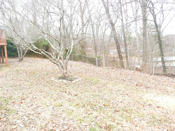 5th image of 6705 Ellesmere Dr