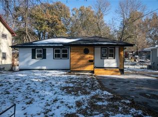 4045 43rd St, Des Moines, IA 50310