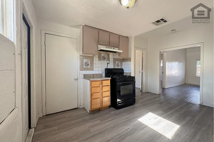 903 W Pierson St #2 — Photo 13