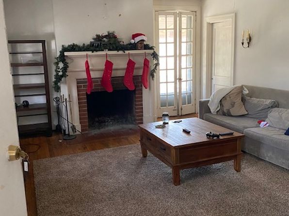 27 University Cir #27