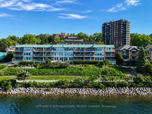21 Kempenfelt Dr #303, Barrie, ON L4M 1B8