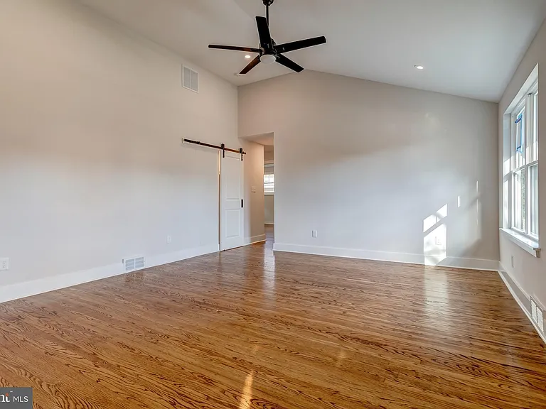 308 Lenox Rd — Photo 12