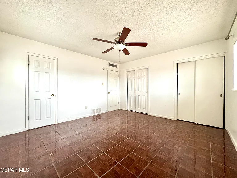 209 San Saba Rd — Photo 21