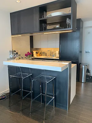 Rented by RELO REDAC INC. | media 4