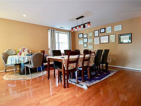 Dining area pic 2