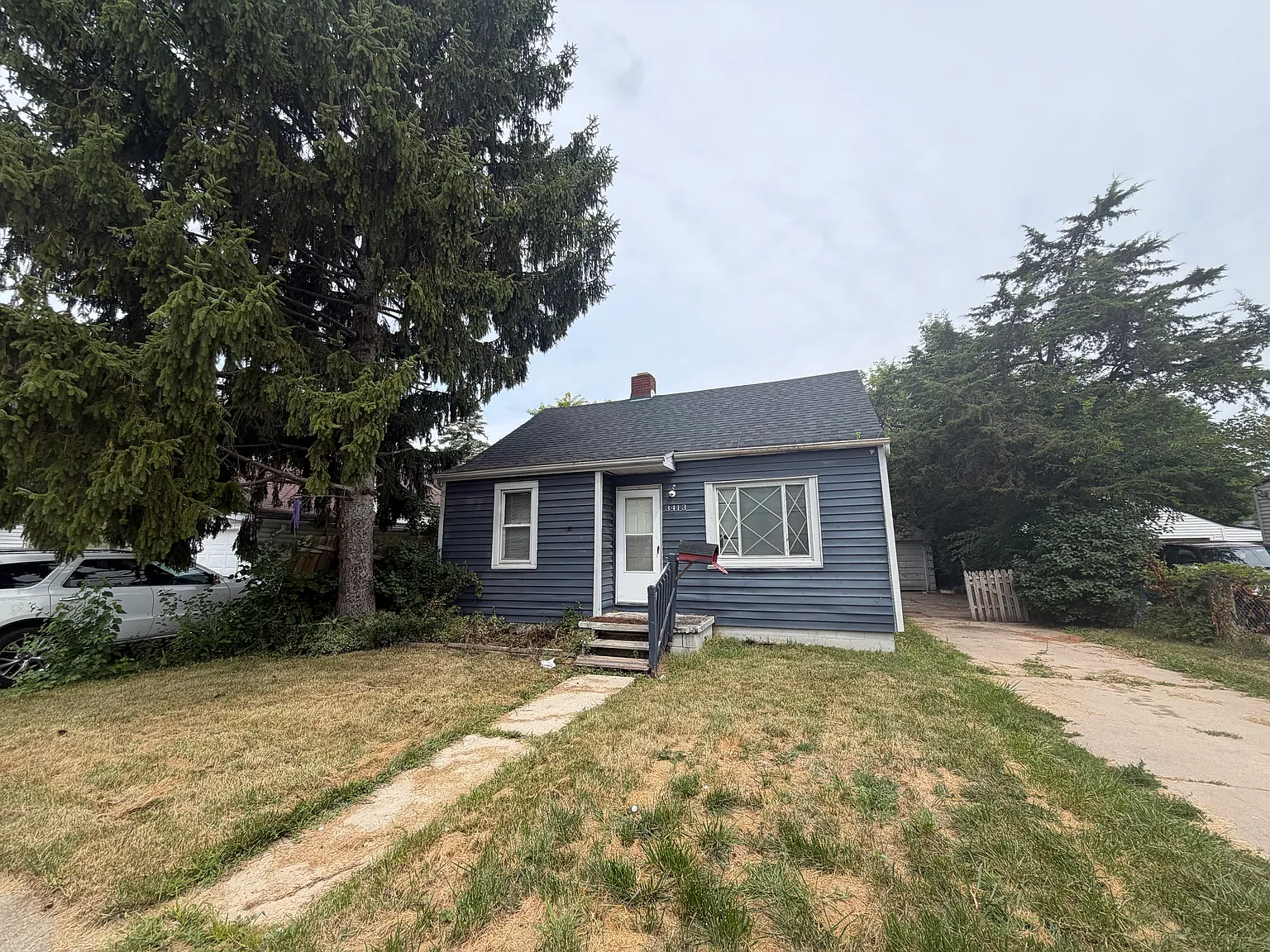 3 bed, 1080 sqft, $1,147 — Photo 1