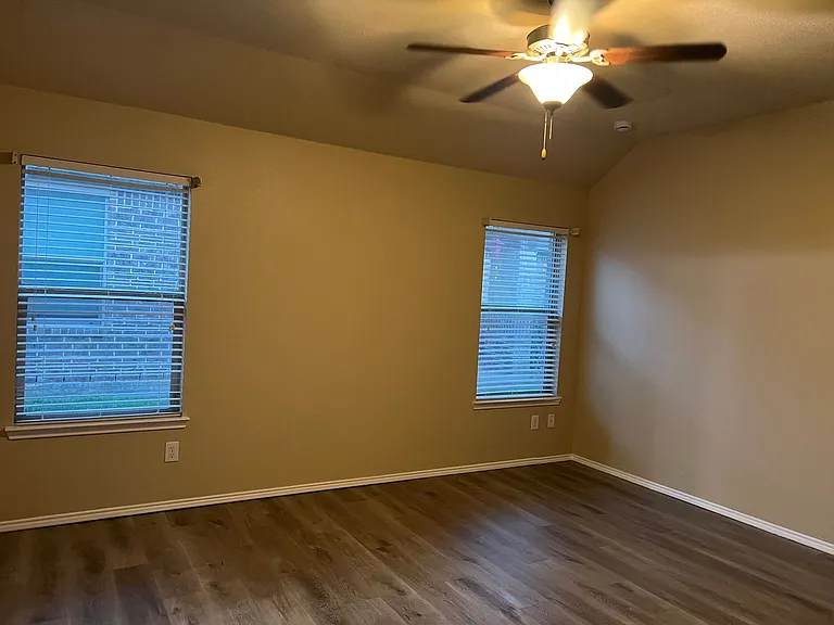 2621 Frisco Wood Dr — Photo 13