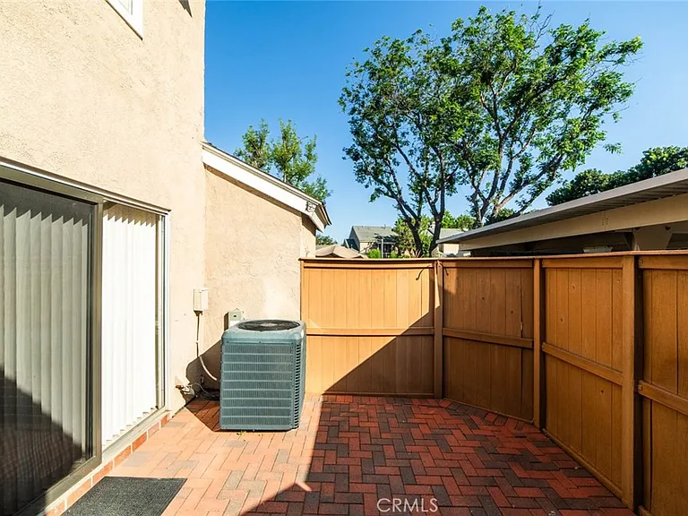 24 Elderglen — Photo 36