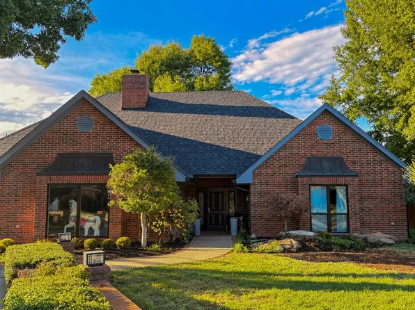 4205 Upper Lake Dr, Norman, OK 73072