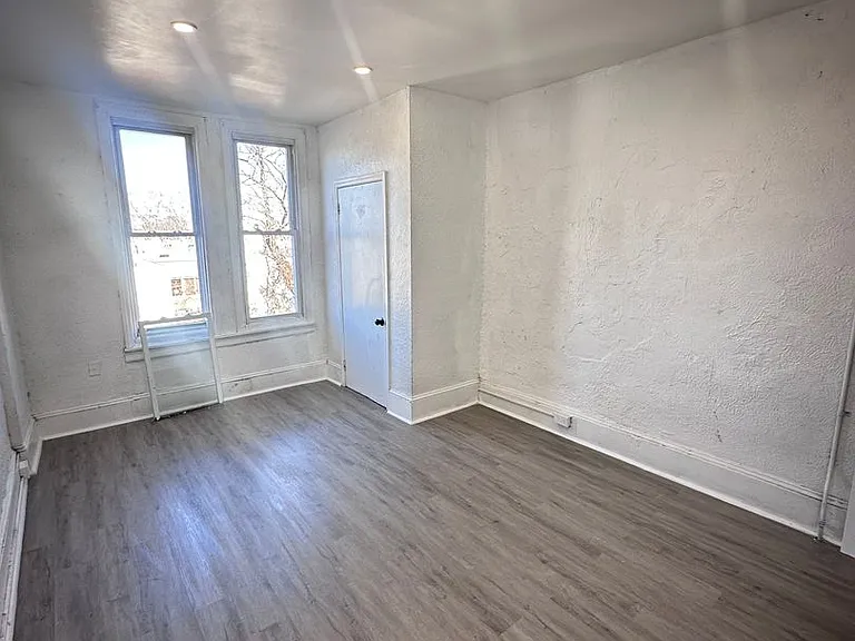 5023 Walnut Street — Photo 11