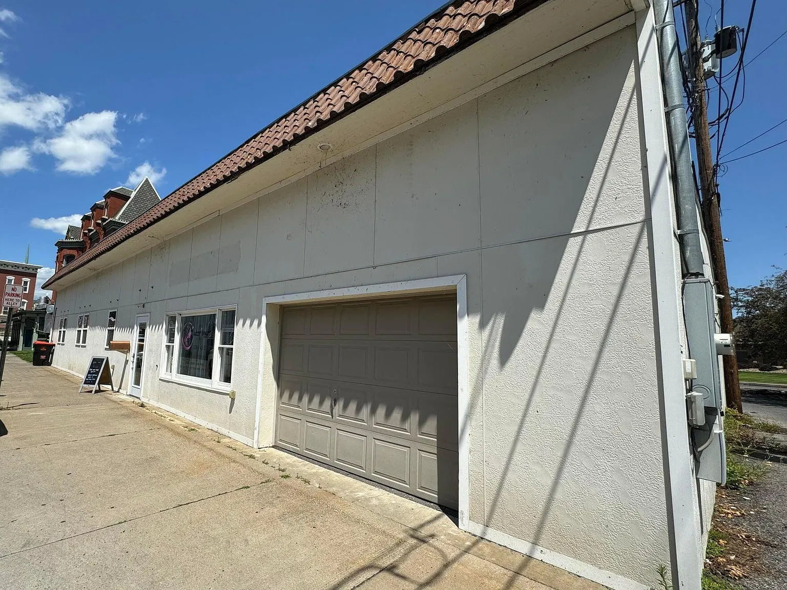 Studio, 198 sqft, $900 — Photo 3