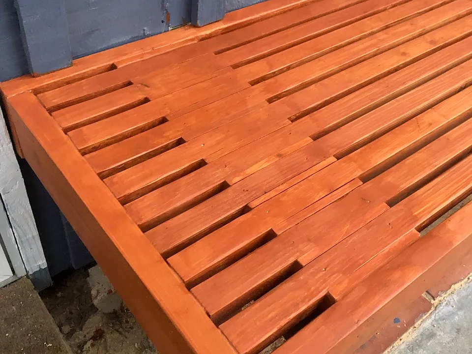 Nelson bench