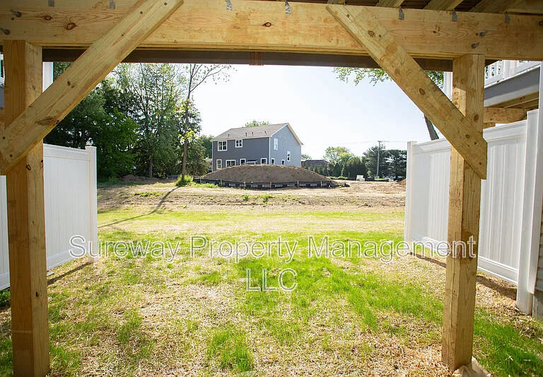 8 Foxwood Dr — Photo 40