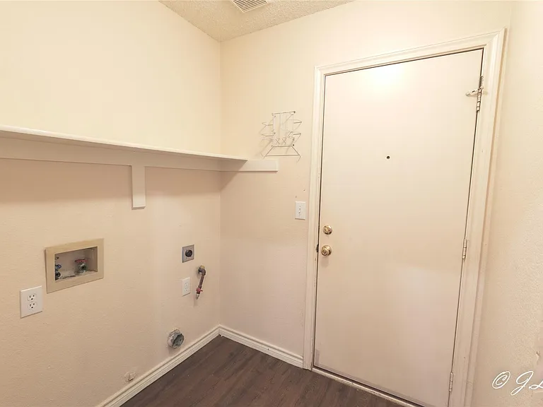 8116 Ship St — Photo 22