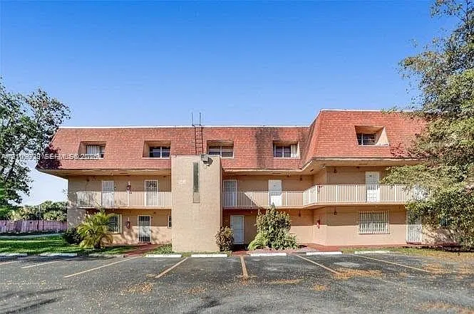 240 NW 107th Ave #203