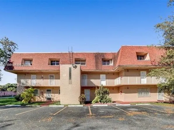 240 NW 107th Ave APT 203, Miami, FL 33172