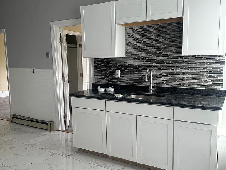 19 Dewey St #2 — Photo 1