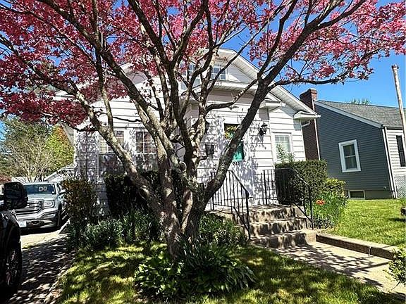 3rd image of 245 Morse Ave