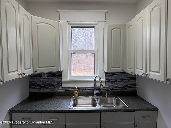 4th image of 1156 Murray St